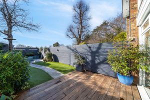 Photo 25- click for photo gallery